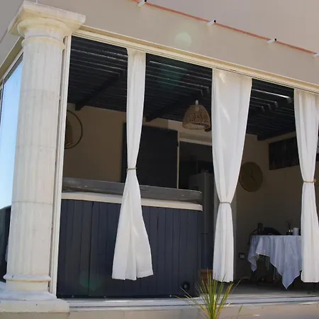 La Romane Apartment